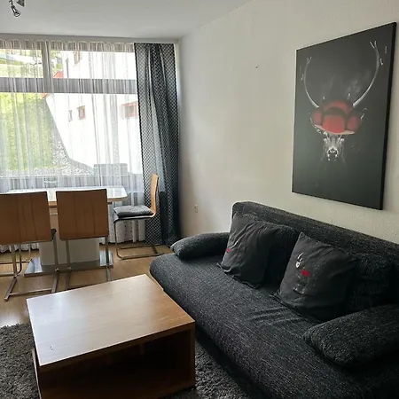 2 Mit Pool Im Haus *